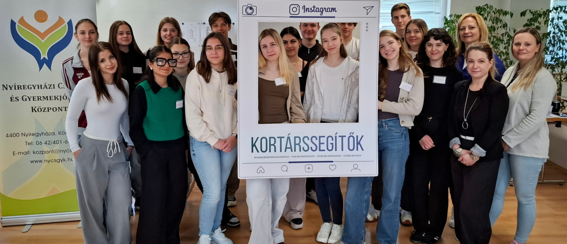 Kortássegítés